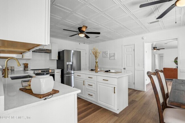 Building Photo - 54221 Cravey Rd