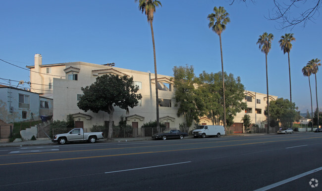 Primary Photo - 3121-3131 Eagle Rock Blvd