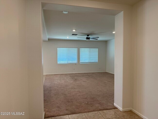 Building Photo - 1646 W Aristides St