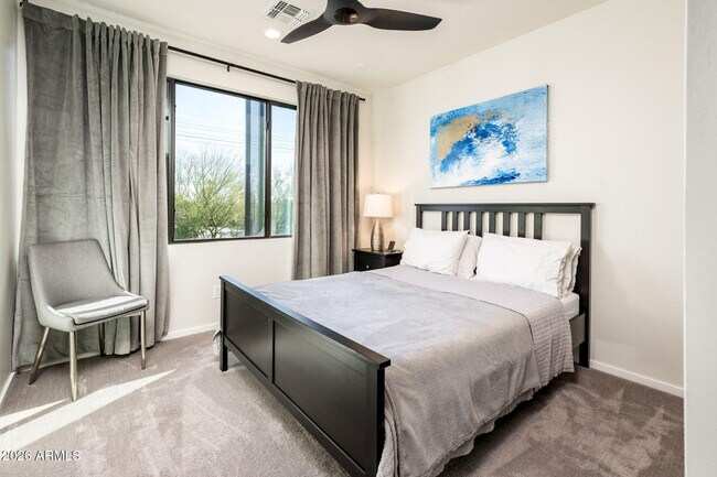 Building Photo - 4416 N 27th Way