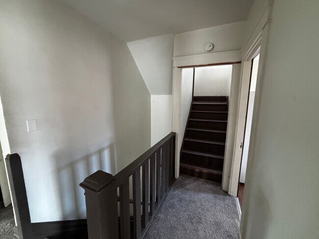 Building Photo - wpop127