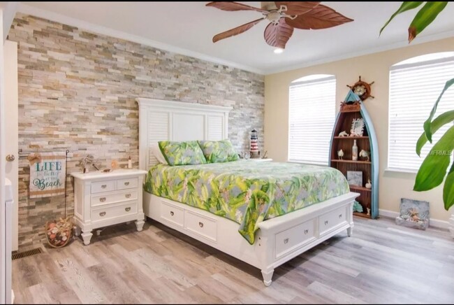 Building Photo - Charming 3BR 2.5 bath Townhome in heat of ...
