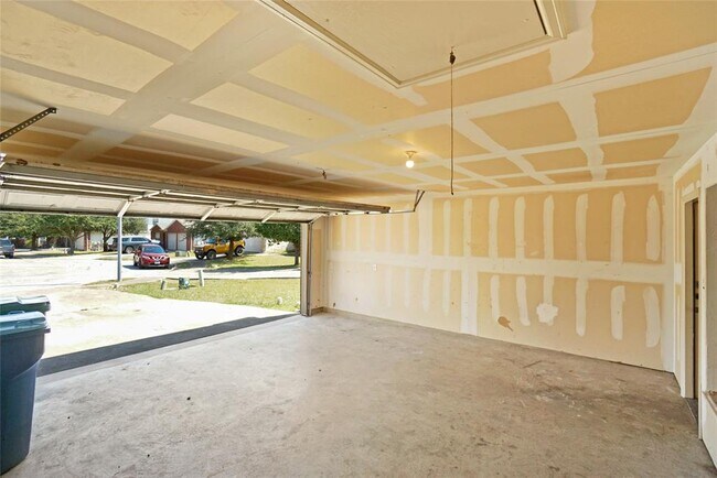 Building Photo - 14400 Martial Eagle Dr