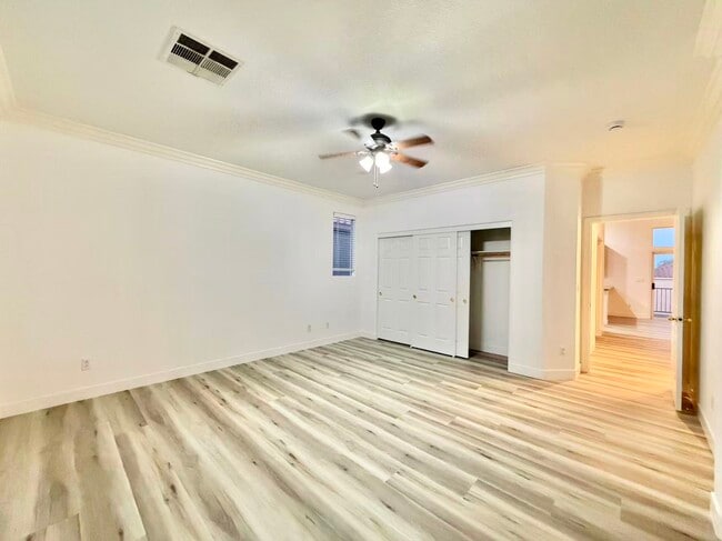 Building Photo - 6436 Casamar St