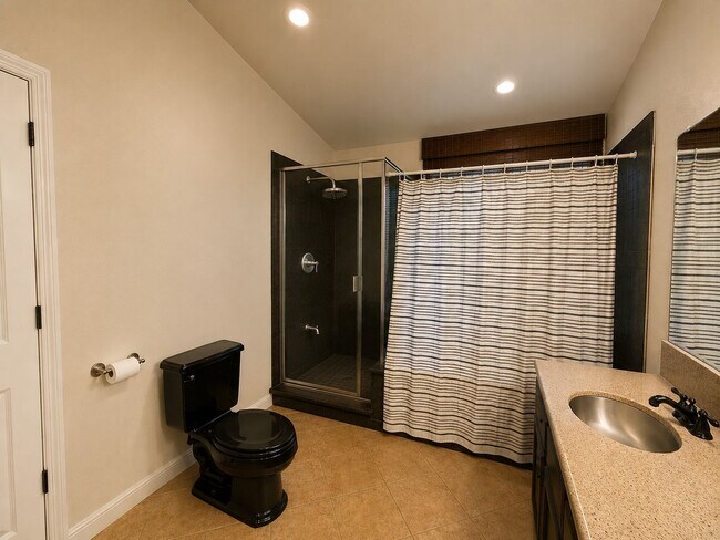 Building Photo - 742 Rambleton Dr