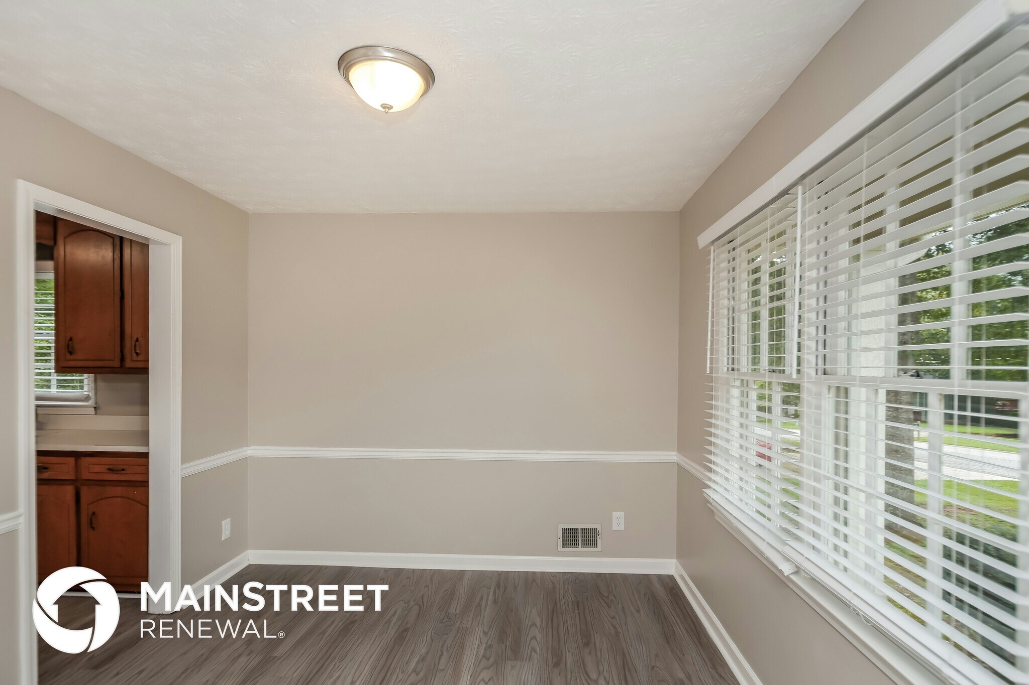 Building Photo - 4269 Castlegate Dr