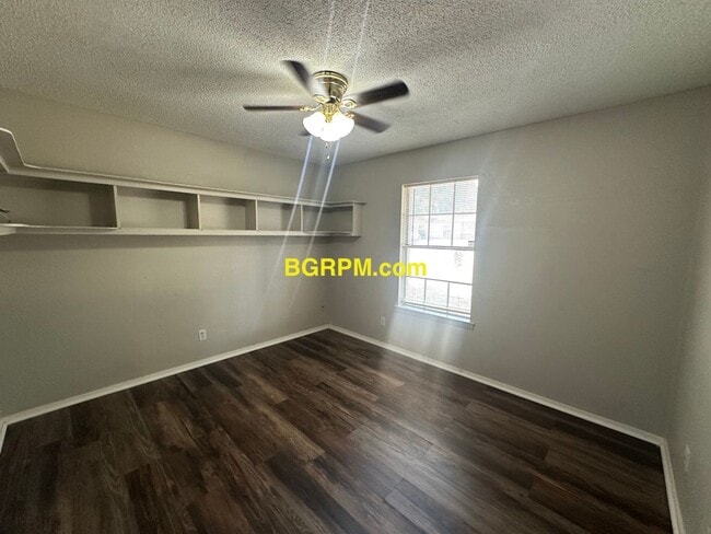 Building Photo - Fully Furnished 4 Bdrm Home