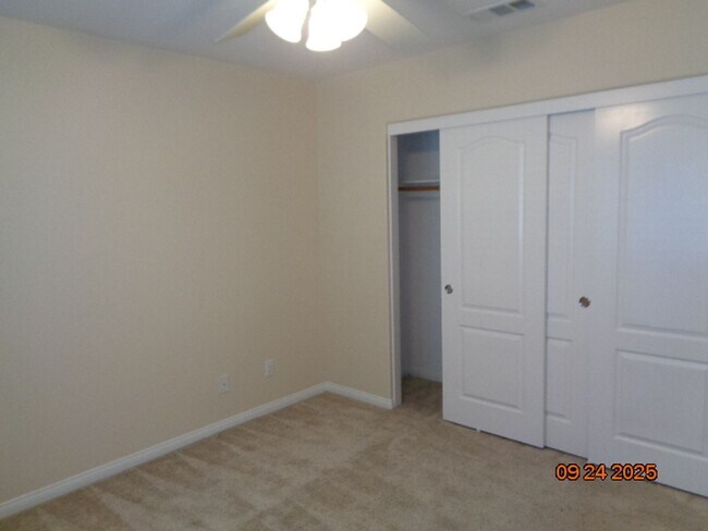 Building Photo - Spacious Quartz Hill 2 Story Home Offering 3663 sq. ft. and was Built in 2004