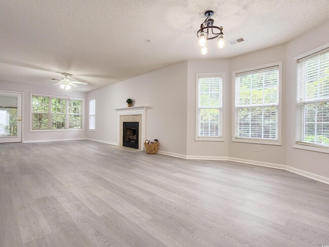 Building Photo - 217-914 Egret Run Ln