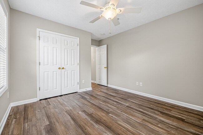 Building Photo - 342 Bubble Creek Ct