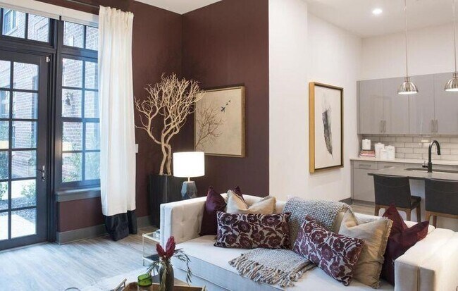 Building Photo - 128 Columbus St