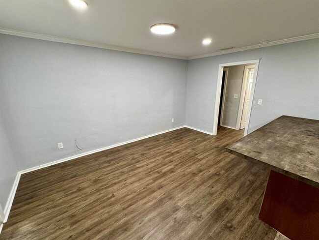 Building Photo - 323 Washington Ave