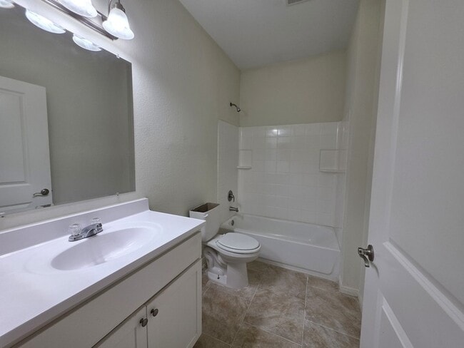 Building Photo - 4/2/2-Affordable Housing
