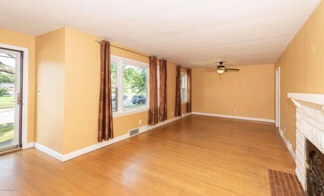 Building Photo - 3213 Bon Air Ave