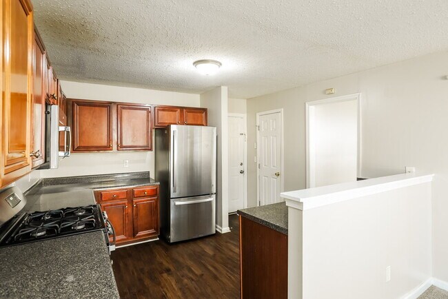 Building Photo - 1006 Rolling Meadows Rd