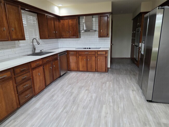 Building Photo - 406 Fox Briar Ln