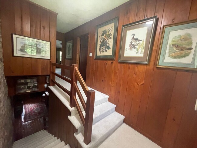 Building Photo - Stunning 3-Bedroom Home with Attached Private Suite – Fully Updated & Move-In Ready