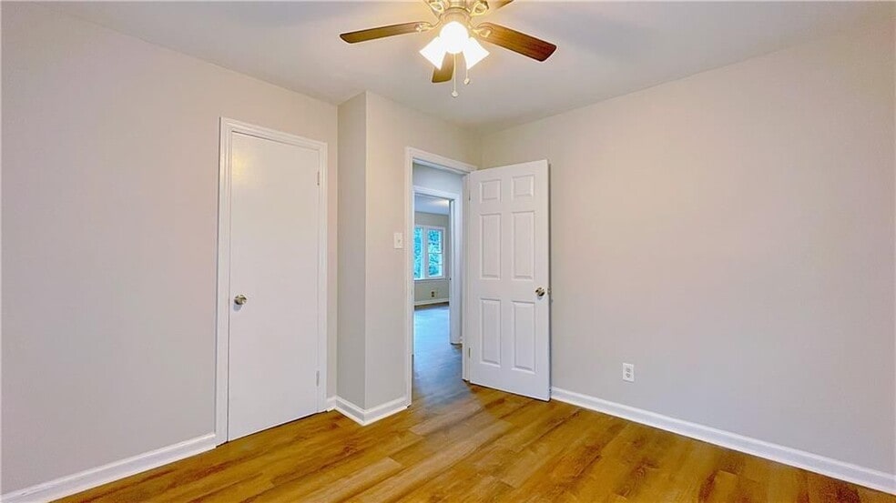 Building Photo - 2744 Fairlane Dr SE