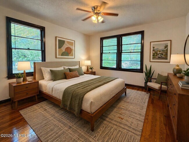 Building Photo - 2575 Myra St