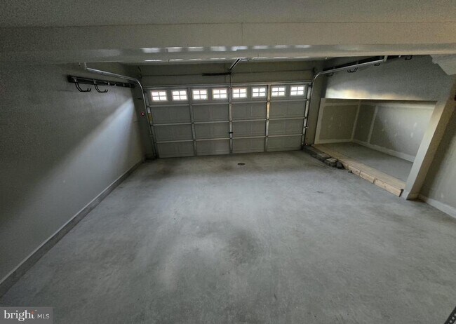 Building Photo - 16667 Danridge Manor Dr