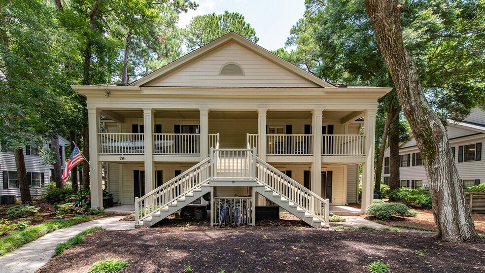 Building Photo - 14 Stillwood Dr