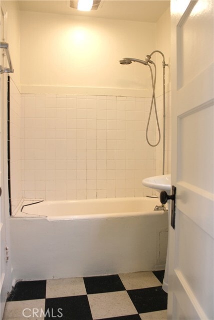 Building Photo - 1848 Temple Ave