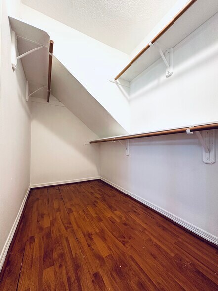 Building Photo - 1109 Byrdsong Ct