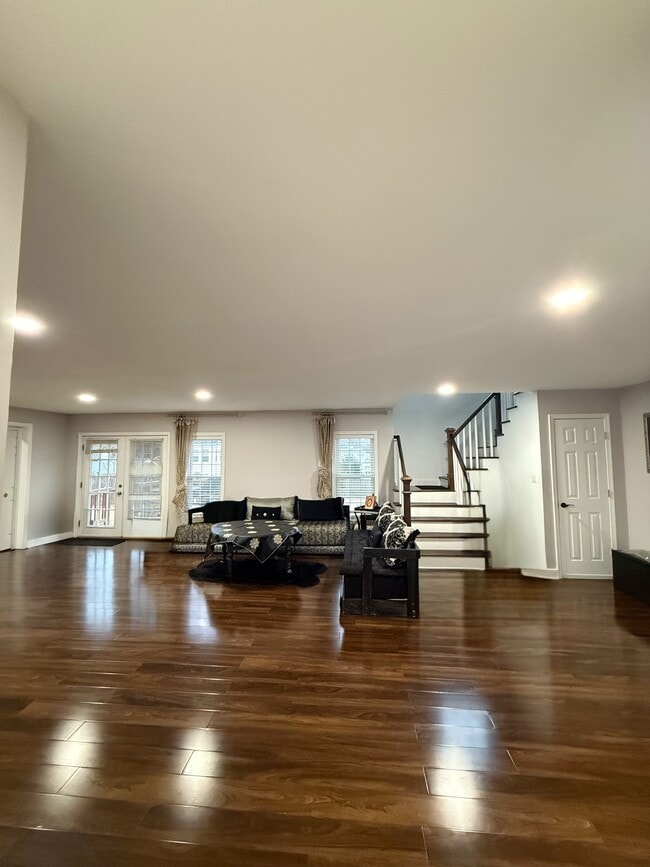 Building Photo - 5410 Ives Pl