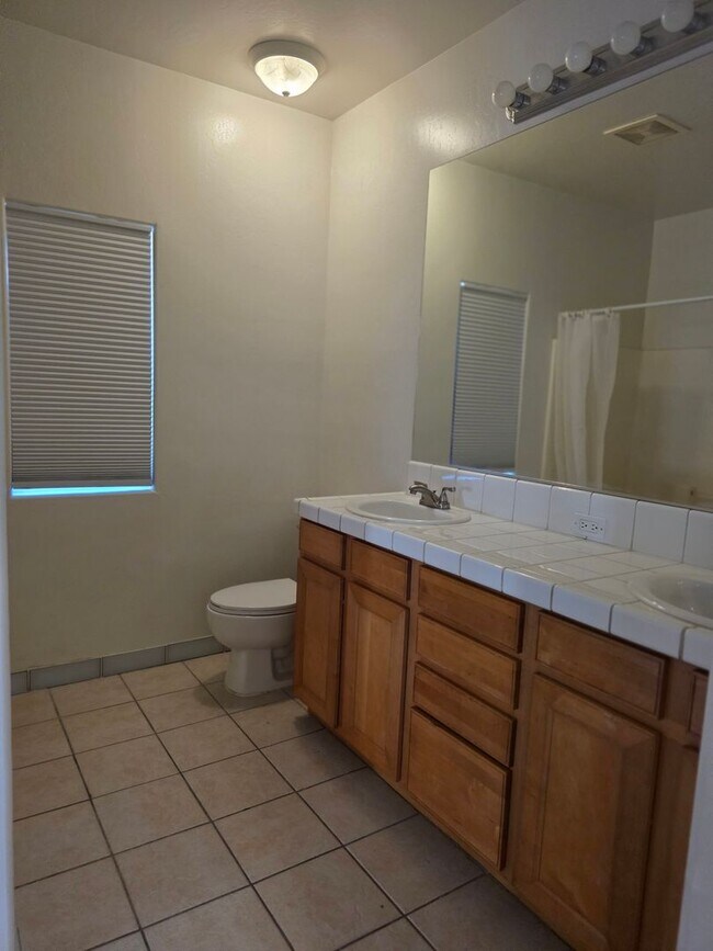 Building Photo - 2705 Granite Ridge Pl