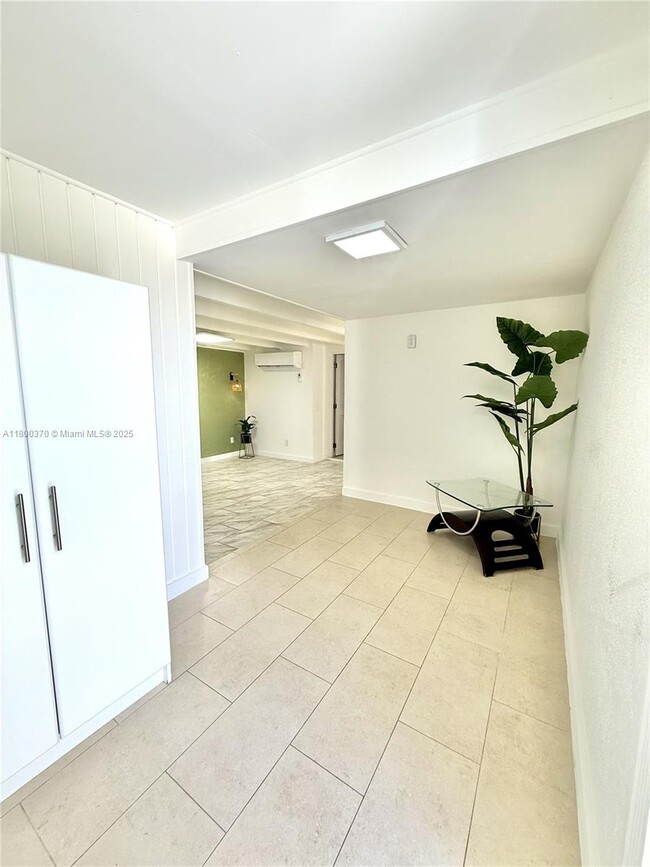 Building Photo - 10270 SW 167th Terrace