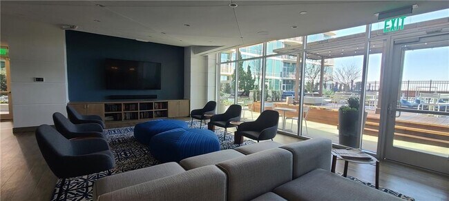 Building Photo - 943 Peachtree Rd NE