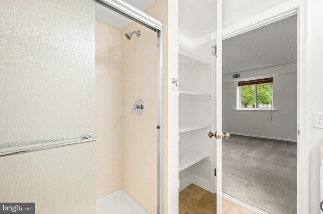 Building Photo - 93 Le Forge Ct