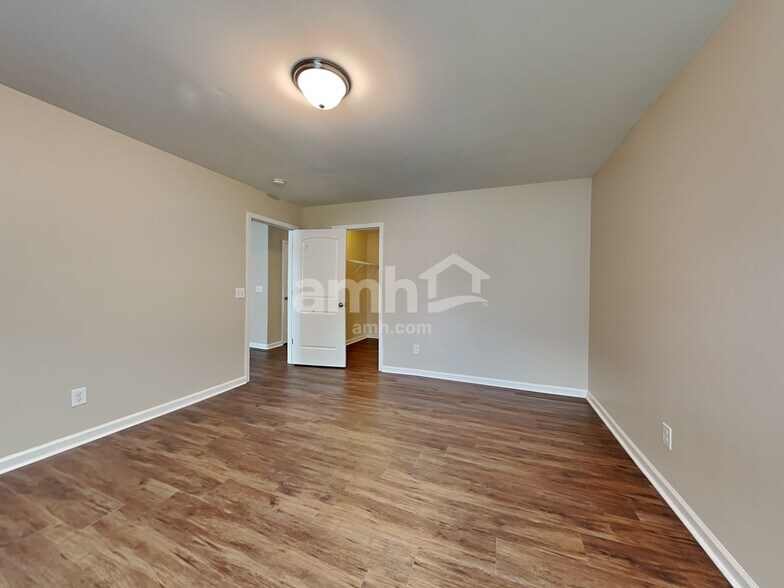 Building Photo - 162 Grayson Ave