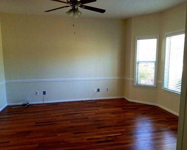 Building Photo - 6000 Carlow Ct SE