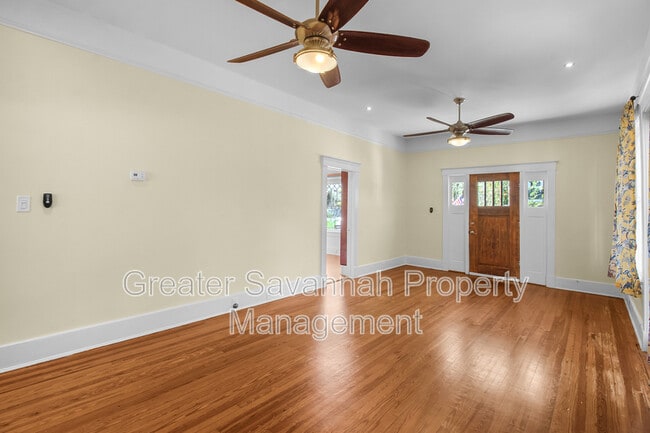 Building Photo - 1206 E 48th St