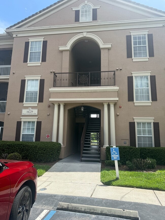 Building Photo - 14229 Falls Church Dr