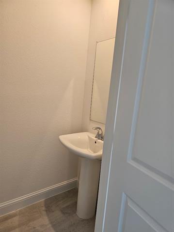 Building Photo - 629 Verona Dr