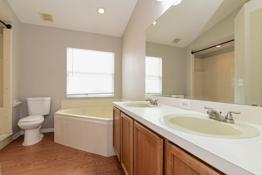 Building Photo - 1051 Woodsong Way