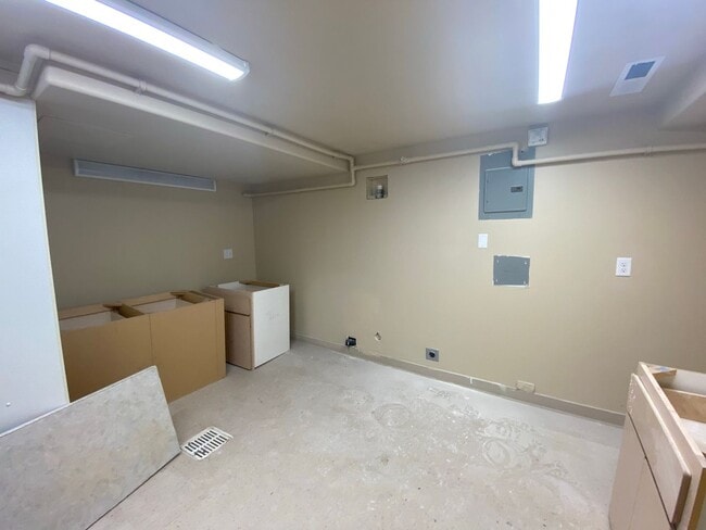 Building Photo - Hildale Apartment Utilities Included