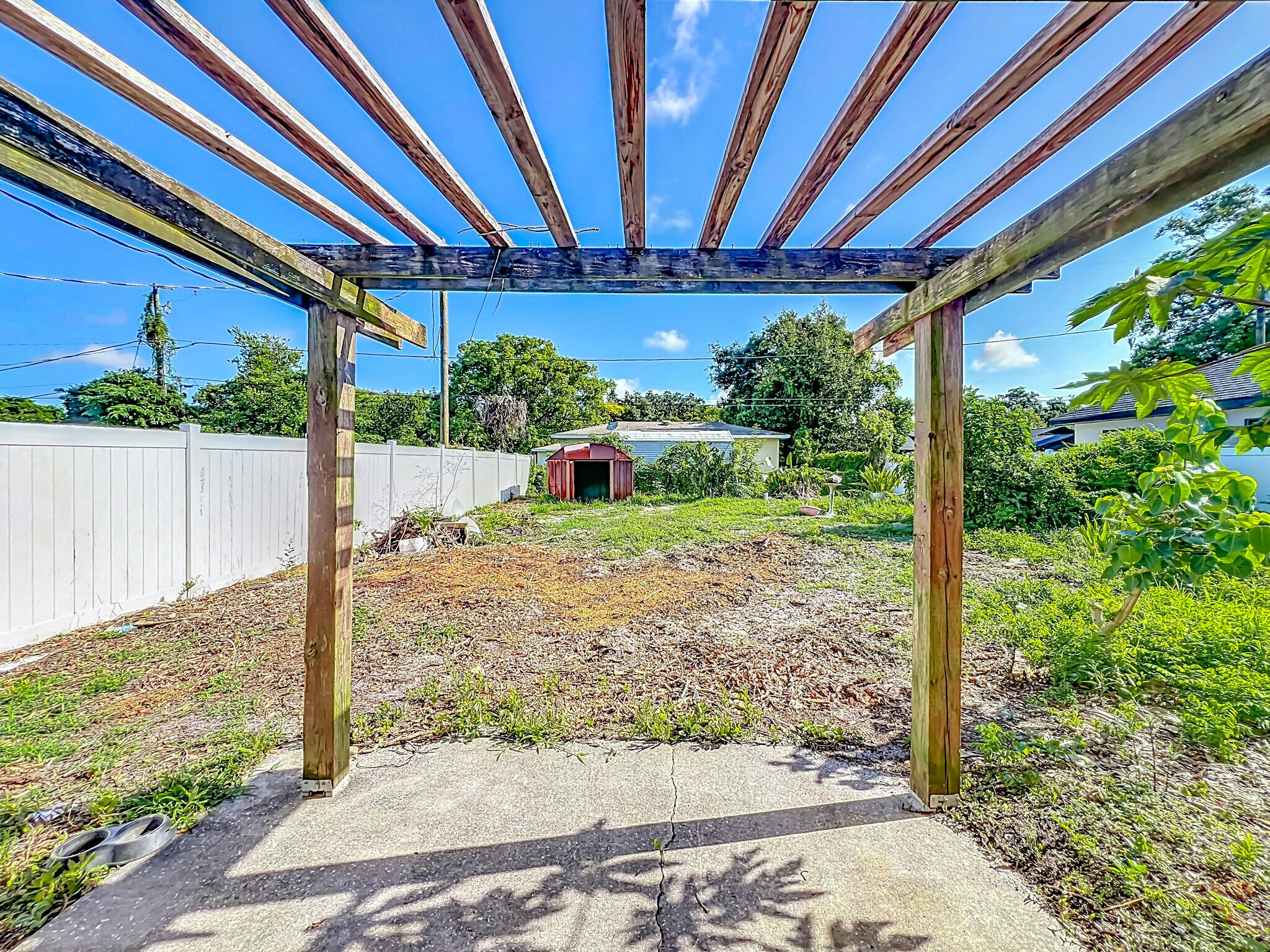 Building Photo - 1115 Naples Dr