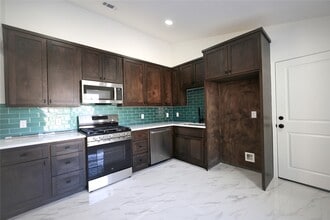 Building Photo - 20235 Blue Juniper Dr