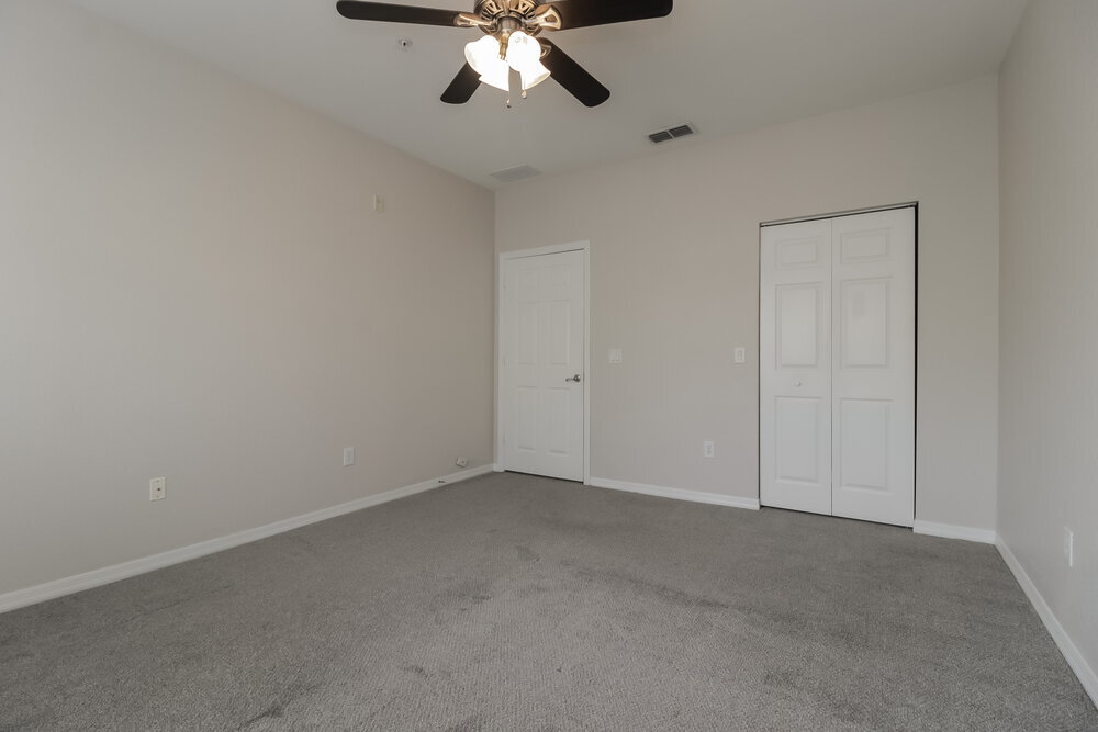 Building Photo - 2586 Grand Central Pkwy