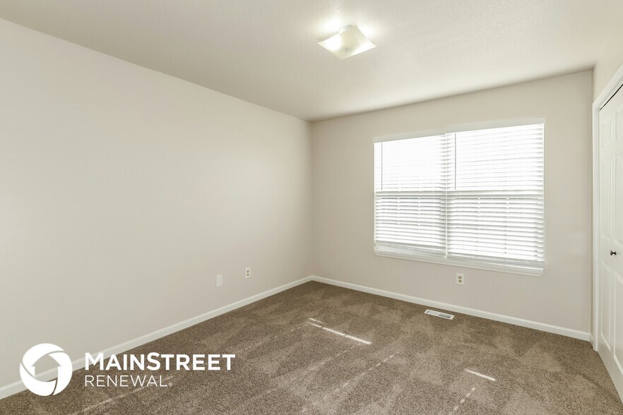 Building Photo - 100 Limit St