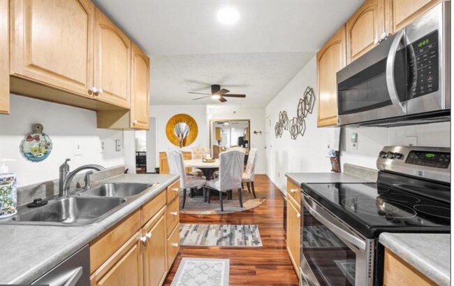 Building Photo - Bright And Spacious 2 Bed 2 Bath Condi With Balcony In Vibrant Highpointe