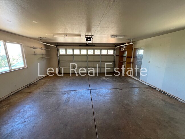 Building Photo - 5270 Bonnie Lou Ln