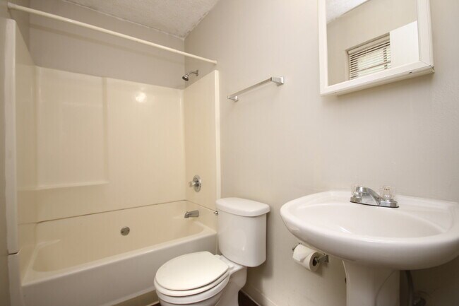 Building Photo - Updated 3BR/2BA Milton Ranch Home with Multiple Living Areas, Flex Space & Newly Updated Kitchen ...