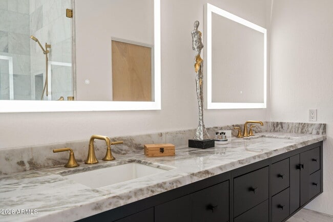 Building Photo - 25810 N Abajo Dr