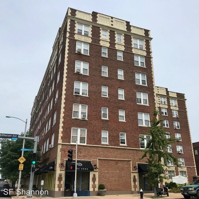 Building Photo - 320-330 Vandeventer Ave