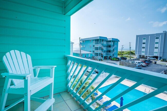 Building Photo - OFF-SEASON FURNISHED MONTHLY RENTAL AVAILA...