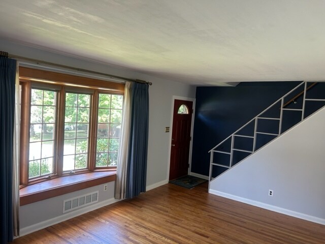 Building Photo - 2415 S Lumber St